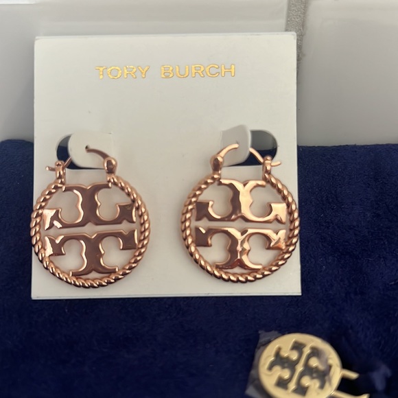 Rose/Gold TORY BURCH Hoop - Picture 13 of 16